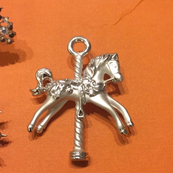 - Bundle of 4 vintage pins brooches excellent used condition - Picture 4 of 5